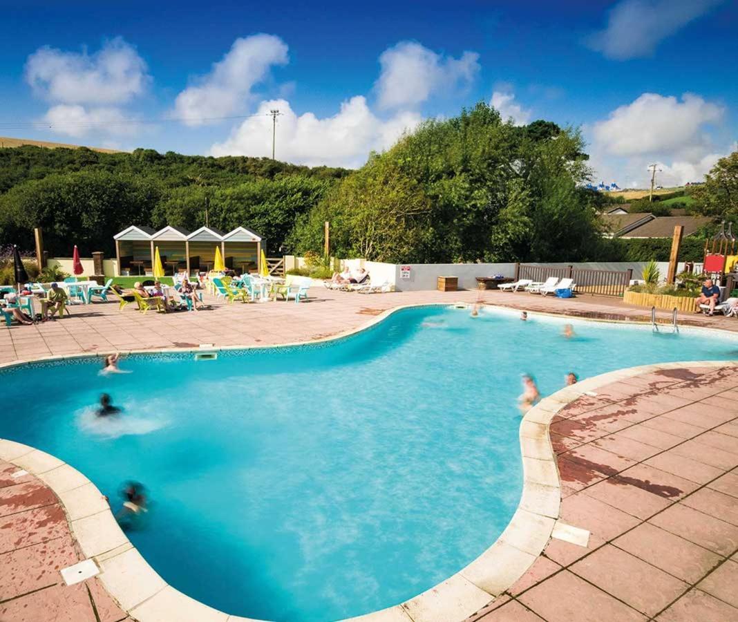Porth Retreat At Newquay Bay Resort Extérieur photo